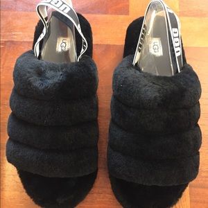 UGG fluff yeah black slide size 10